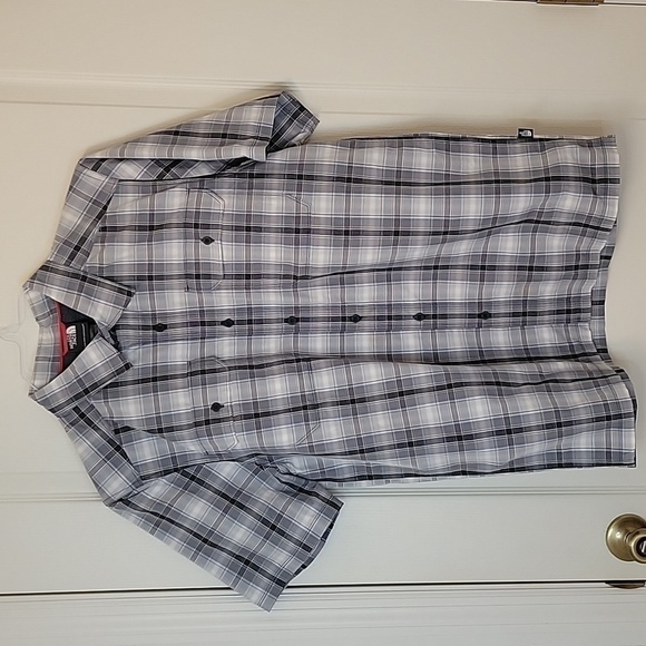 The North Face Short Sleeve Pine Knot Woven Shirt, Men's Size M, NWOT - Picture 1 of 10